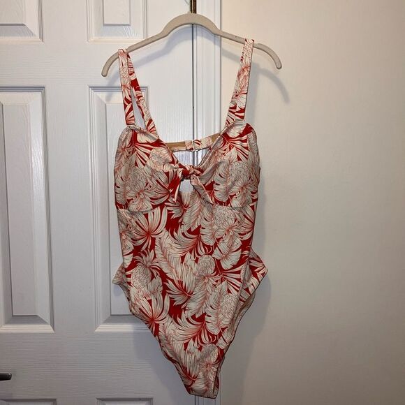 Old Navy Tie-Front Keyhole Bandeau-Style One-Piece Swimsuit 2X - Picture 3 of 6